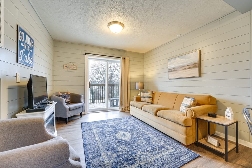 Fish, Boat & Hike On-Site: Cape Fair Apartment! Apartment in Table Rock Lake