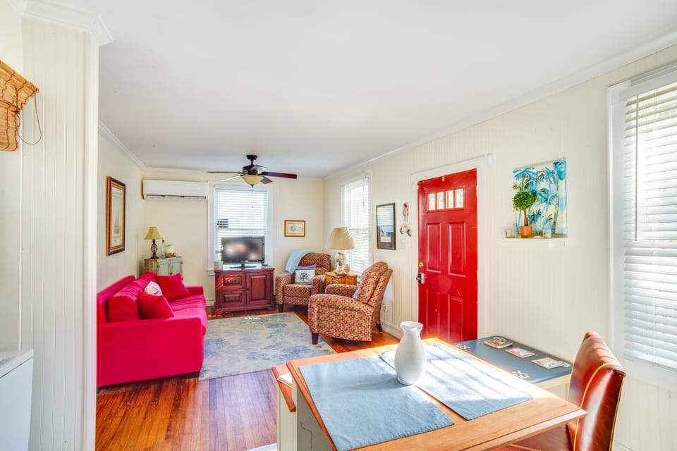 Beaufort Cottage: Pet-Friendly Near Parris Island! Cottage in Port Royal