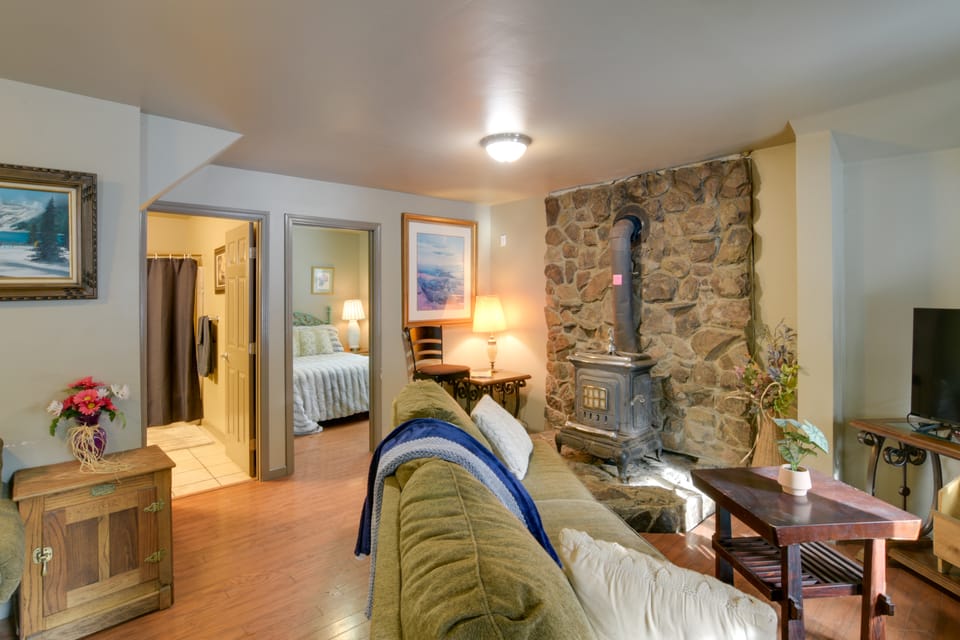 Fire Pit & Trails On-Site: Butte Meadows Retreat! Apartment in Sierra Nevada