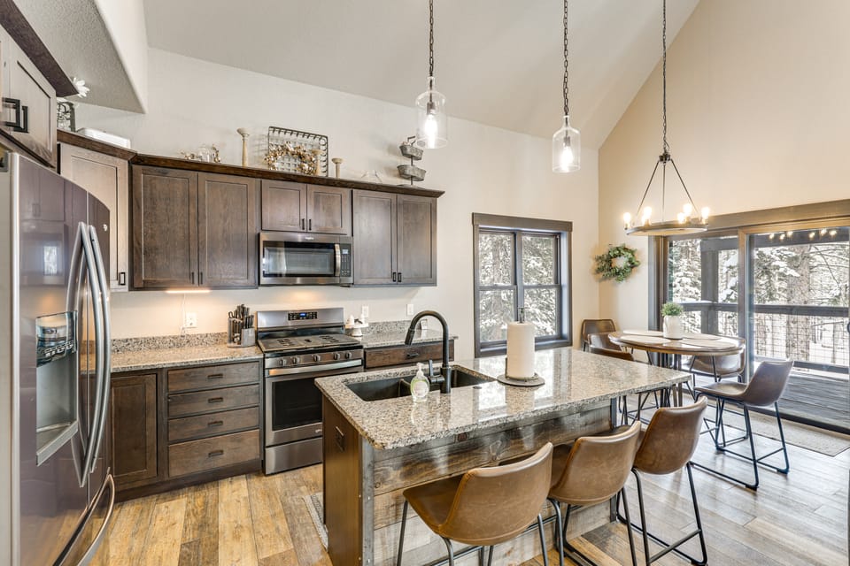 Hot Tub & Trail Access: Black Hills, Rally Stay! House in North Lawrence