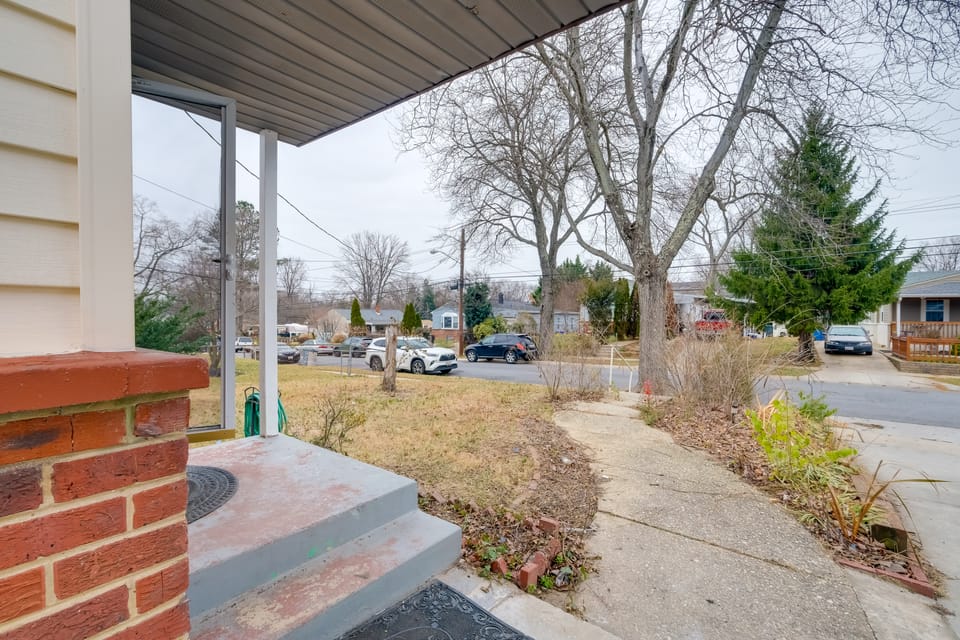 1 Mi to Metro: DC Area Apt w/ Fenced Yard! House in Wheaton-Glenmont