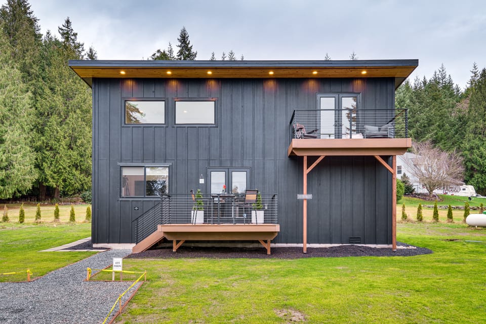 2 Mi to Warm Beach: Family Gem w/ Views House in Puget Sound