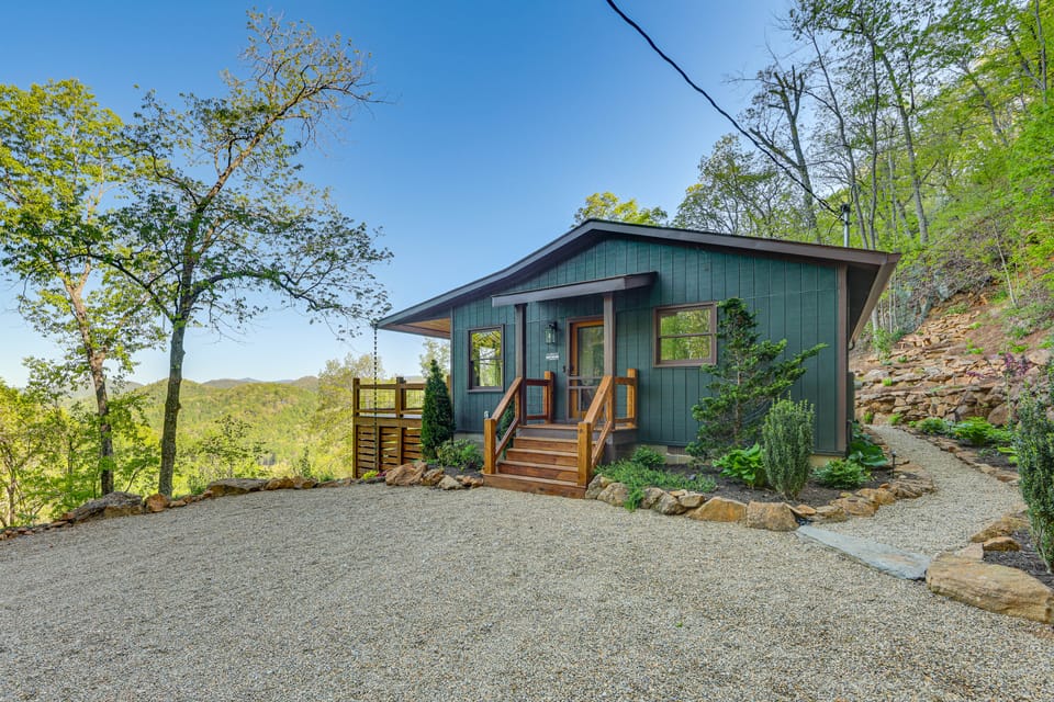 Sauna + Views: Private Franklin Cabin on 10 Acres House in Tennessee