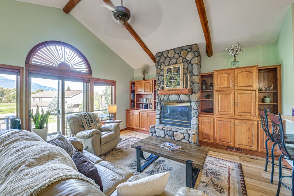 3 Mi to Dtwn: Mtn-View Red Lodge Retreat! Apartment in Red Lodge