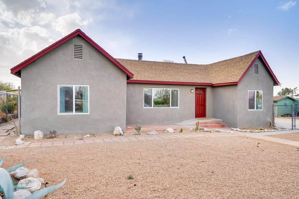 2 Mi to University of Arizona: Tucson Urban Escape House in Catalina Foothills