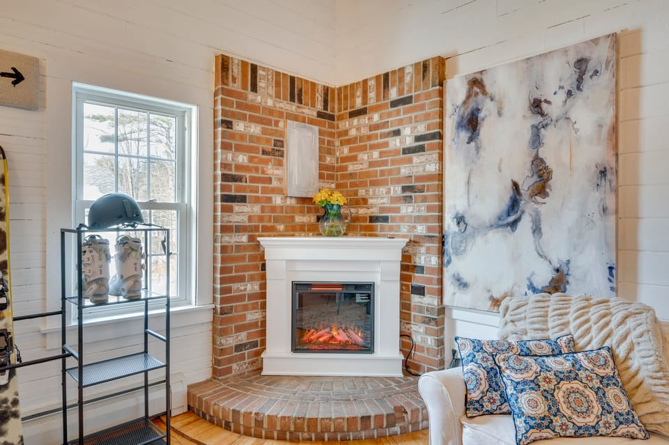 1 Mi to Cranmore Mountain: Charming Conway Apt! Apartment in North Conway