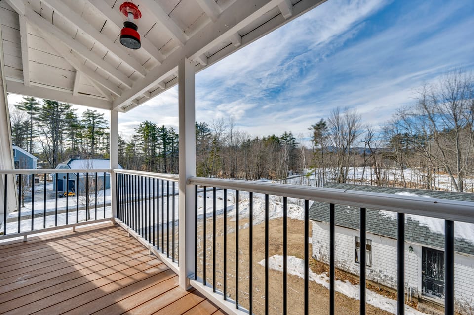 1 Mi to Cranmore Mountain: Charming Conway Apt! Apartment in North Conway