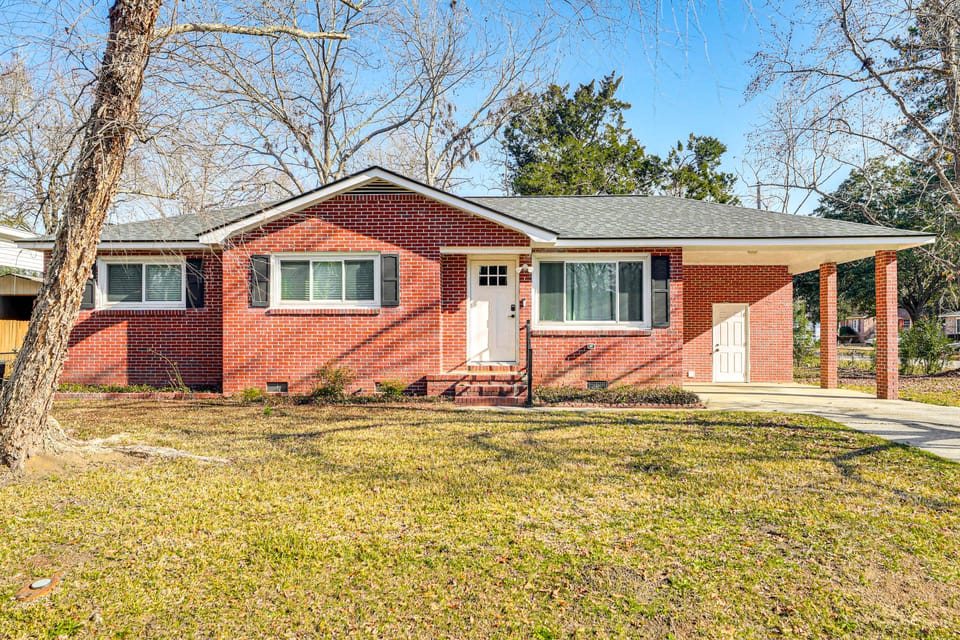 Conveniently Located North Charleston Home! House in Goose Creek