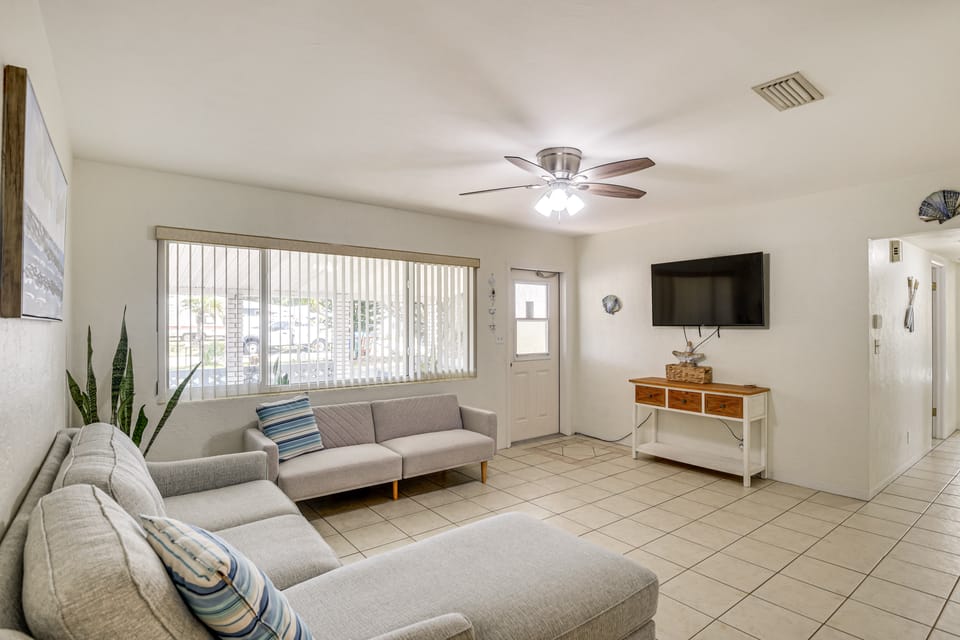 4 Mi to Shore: Family Home in Daytona Beach House in Holly Hill