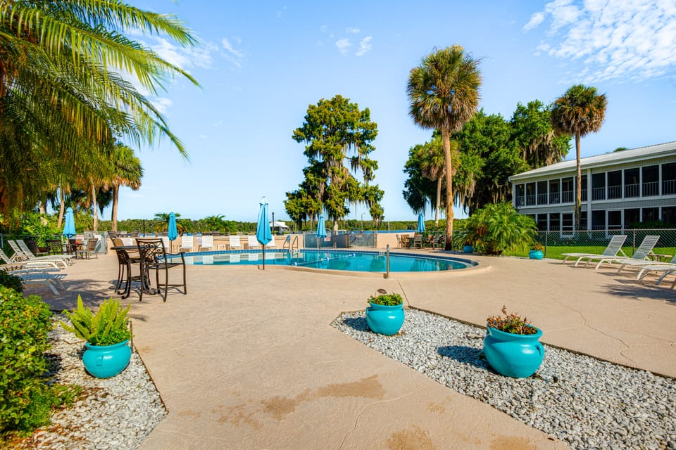 River-View Condo w/ Boat Slip in Welaka! Apartment in Florida