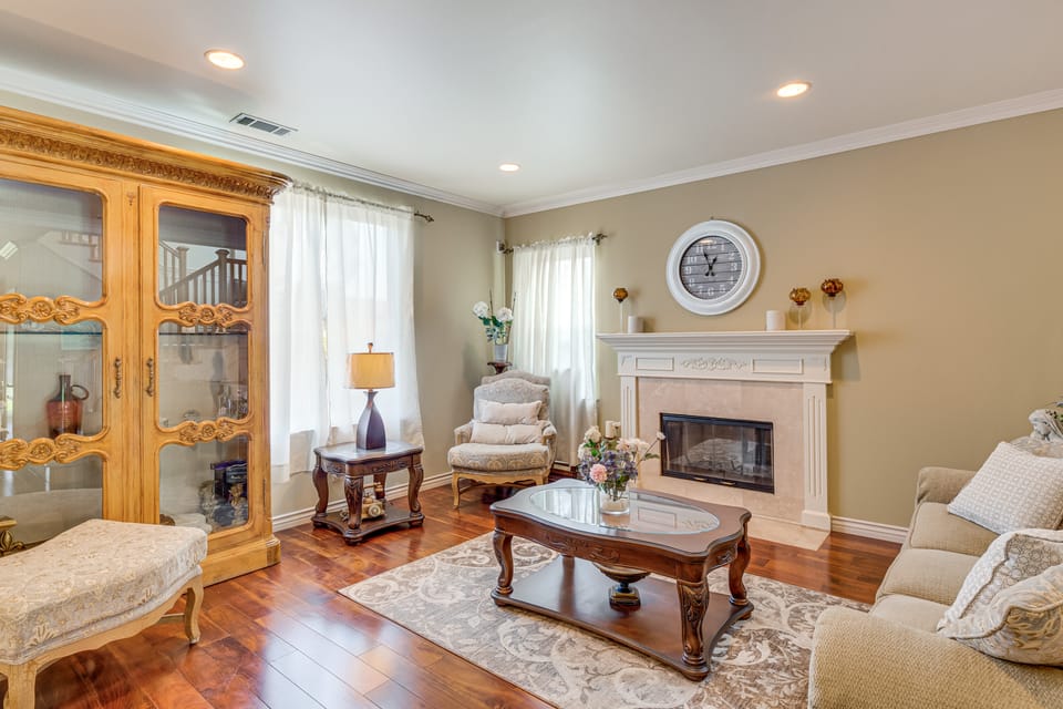 6 Mi to Dtwn Pasadena: Home w/ Patio & Yard! House in Pasadena