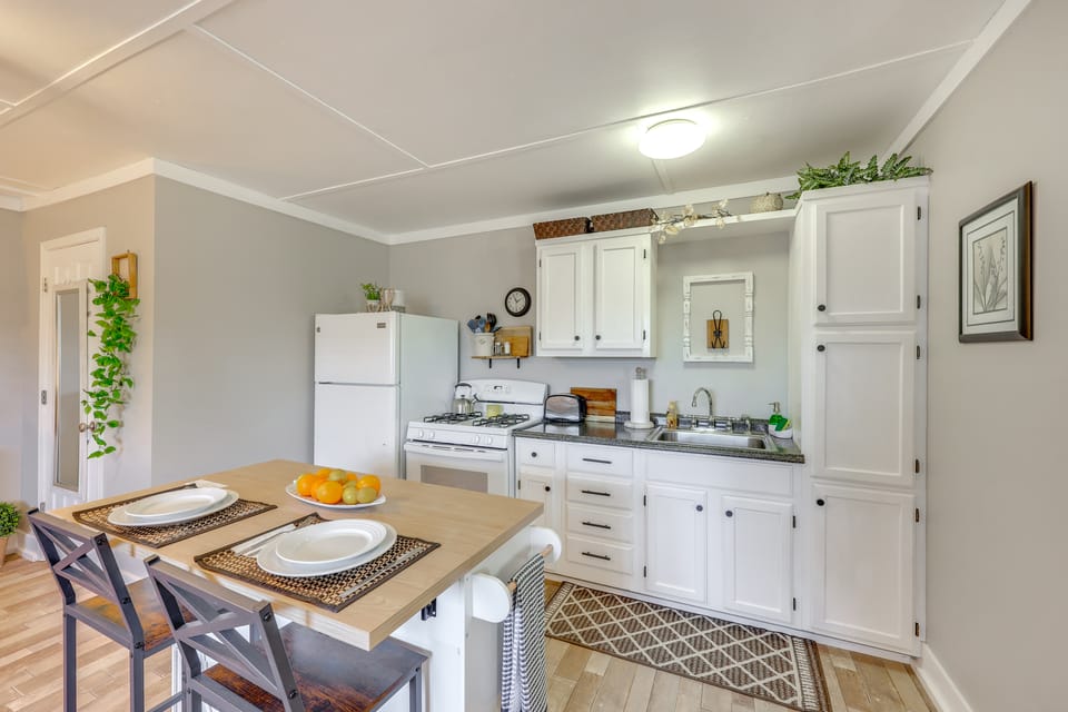 Pet-Friendly Studio w/ Yard & Fire Pit in Vilonia! Apartment in Arkansas