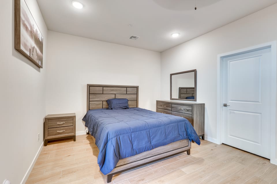 Community Pool & Hiking Trails: Red Fox Retreat 1 Apartment in Phoenix