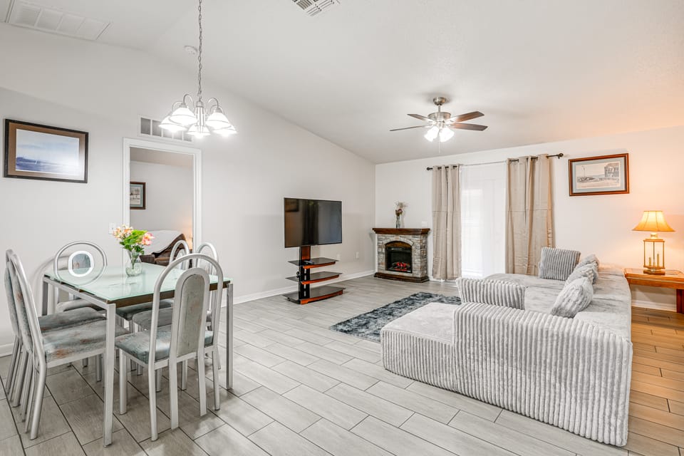 8 Mi to Legoland: Winter Haven Home w/ Lanai! House in Winter Haven