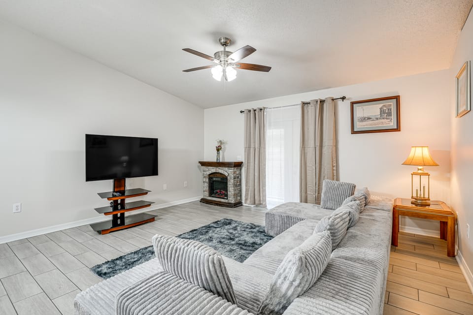 8 Mi to Legoland: Winter Haven Home w/ Lanai! House in Winter Haven