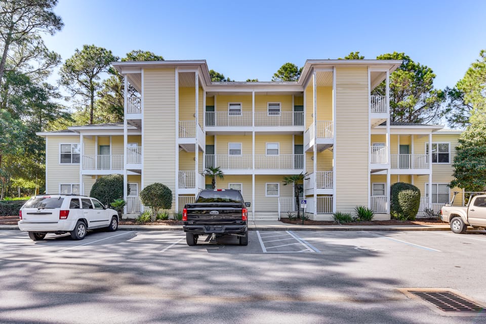 2 Mi to Ocean: Miramar Beach Condo w/ Balcony Apartment in South Walton County