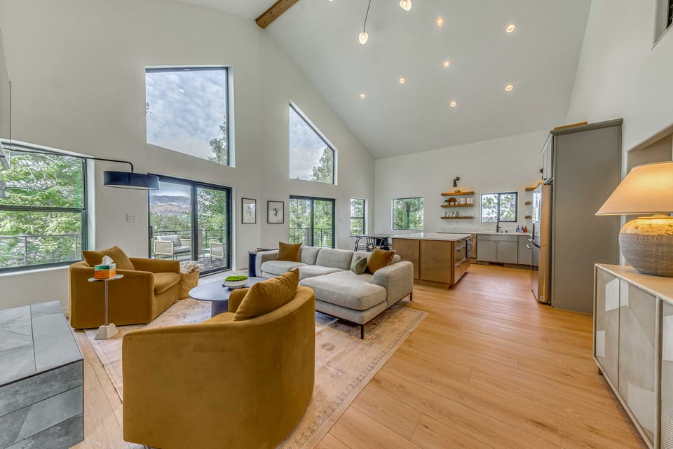 Sierra Blanca Views: New-Build Cabin in Ruidoso House in Ruidoso
