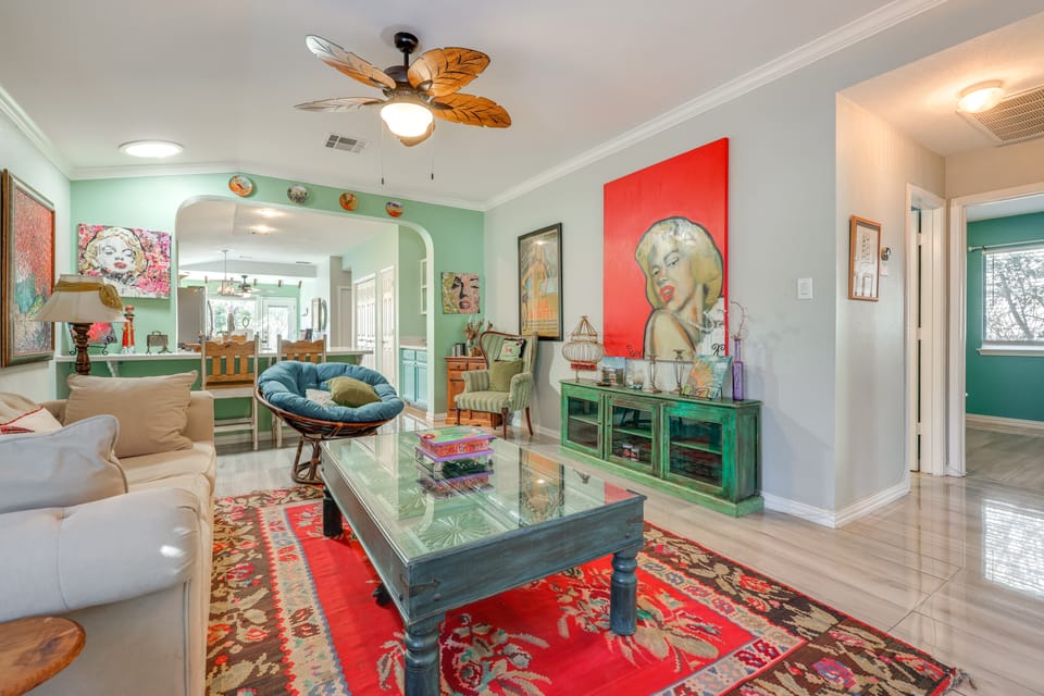 Bring Your Pup! Remote-Work Hub 22 Mi to Austin House in Kyle