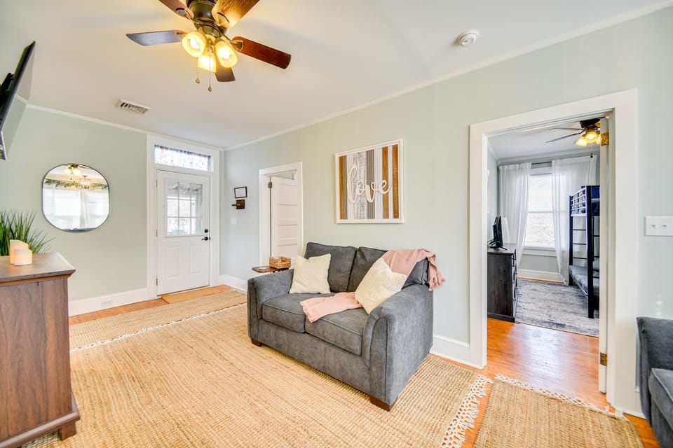 Family-Friendly Main St Gloucester Apt w/ Balcony! Apartment in Gloucester
