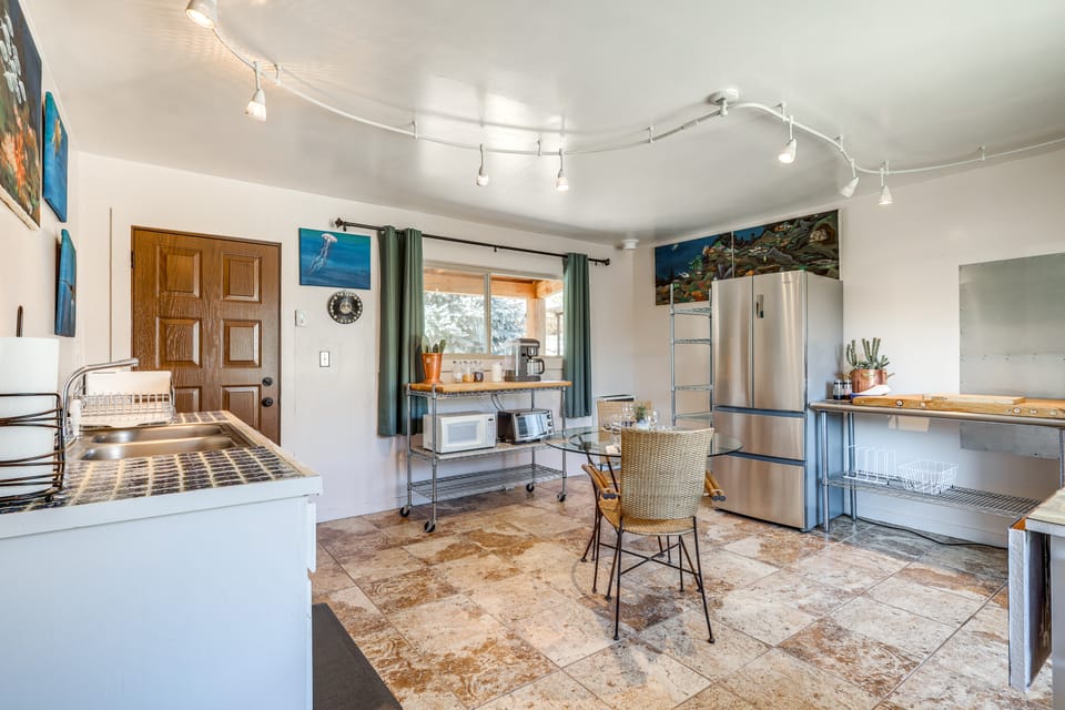 Artsy Studio w/ Patio: 25 Mi to Santa Fe Apartment in New Mexico