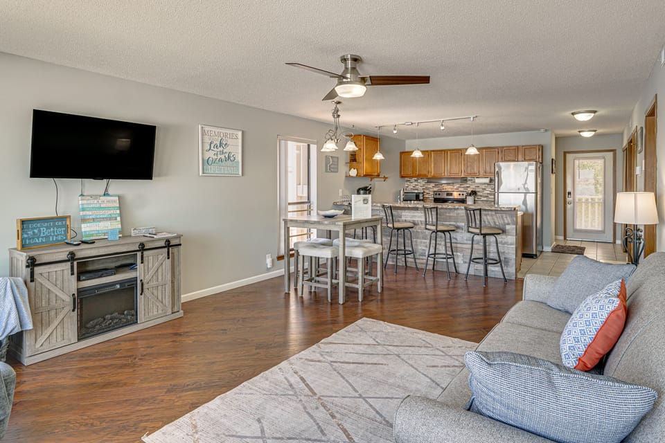 Lakefront Osage Beach Condo w/ Balcony & Pool Apartment in Osage Beach
