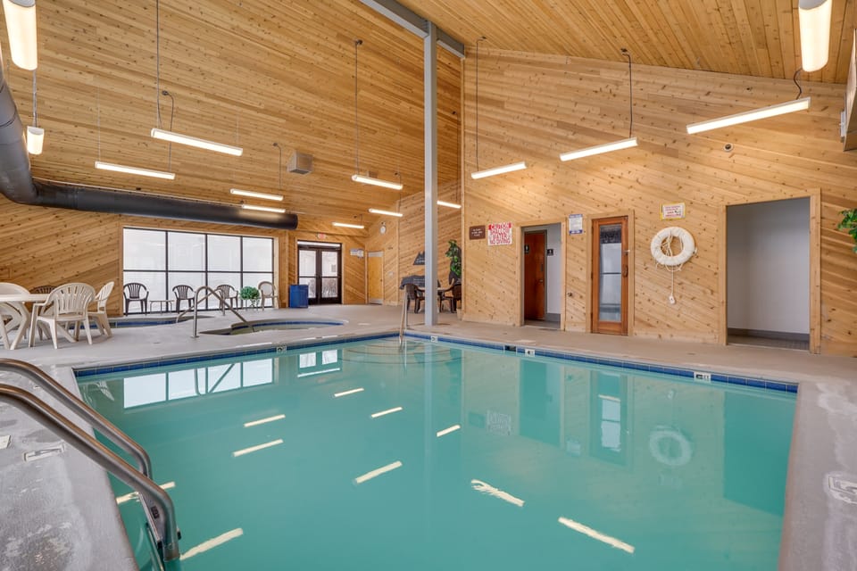 4 Mi to Dtwn Gatlinburg: Condo w/ Pool Access Apartment in Gatlinburg