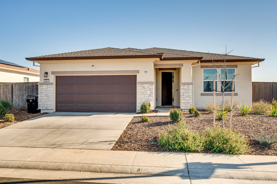 15 Mi to Dtwn Sacramento: Newly Built Home! House in Sacramento