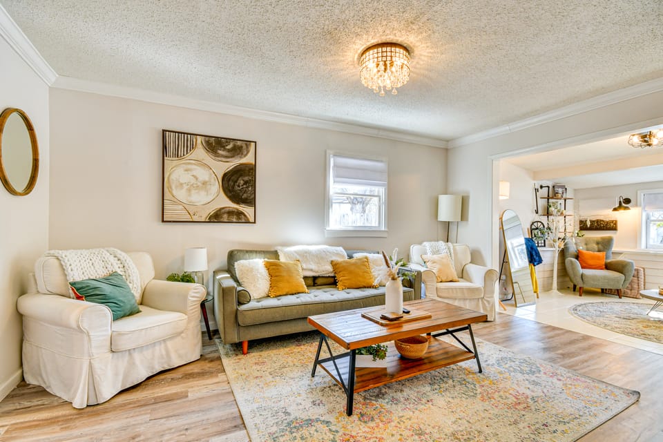 10 Mi to Asheville: Mtn-View Hideaway! House in Swannanoa