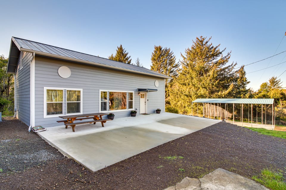 Near Ocean: 'Home Away From Home' in Gold Beach House in Oregon