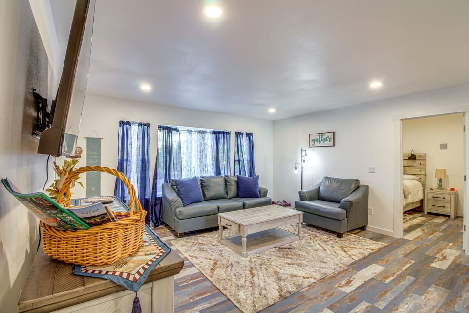 Near Ocean: 'Home Away From Home' in Gold Beach House in Oregon