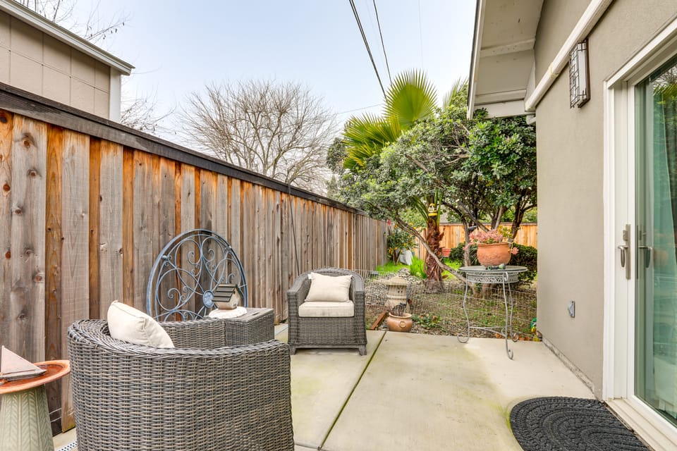 2 Mi to Golden 1 Center: Quiet Studio w/ Patio Apartment in West Sacramento