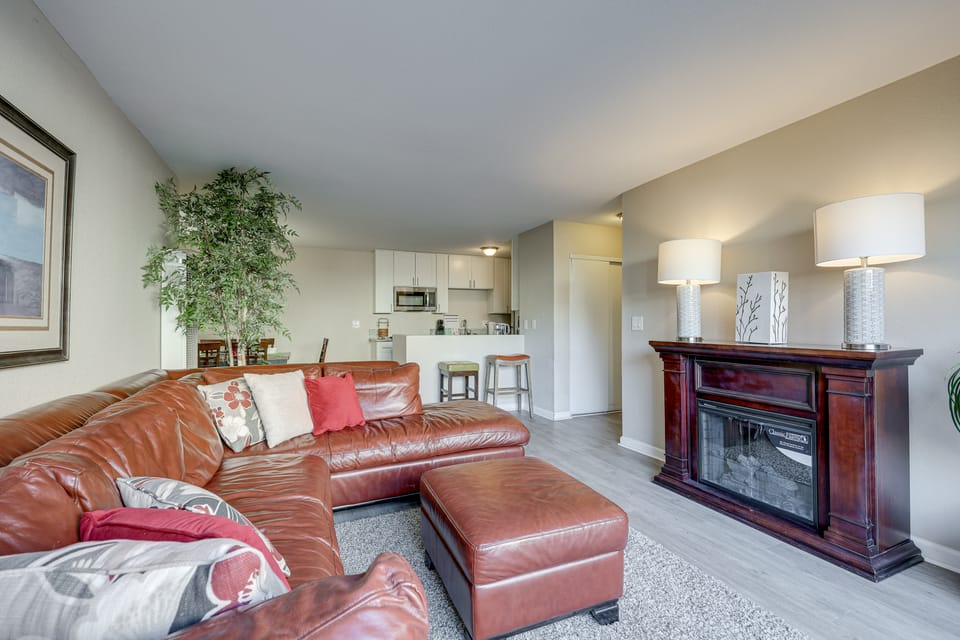 2 Mi to Beaches: Condo w/ Patio in Port Hueneme! Apartment in Port Hueneme