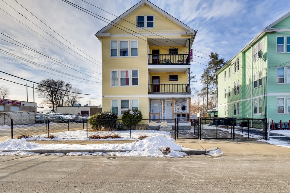 Walk to Roger Williams Park: Apt in Providence! Apartment in Providence