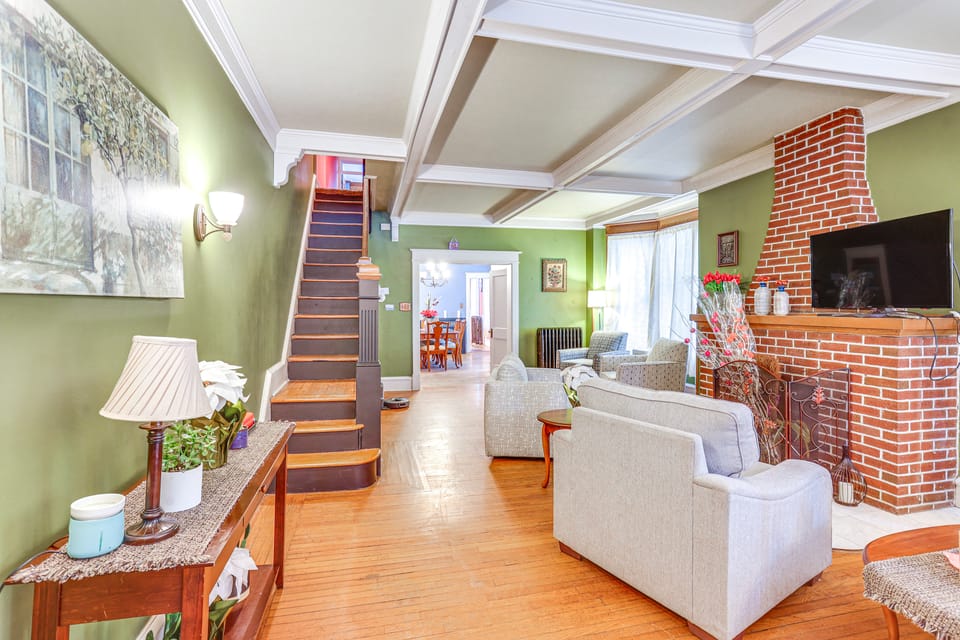 Historic Home w/ Yard in the Heart of Reading! House in Reading
