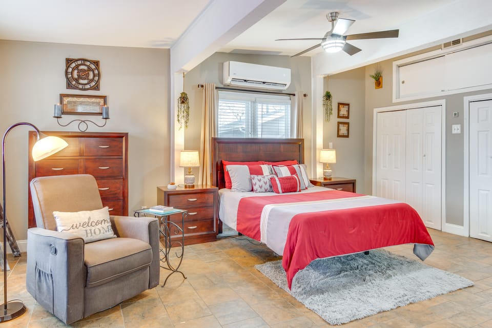 10 Mi to Dtwn Kansas City: Cozy Studio w/ Grill! Apartment in Kansas City