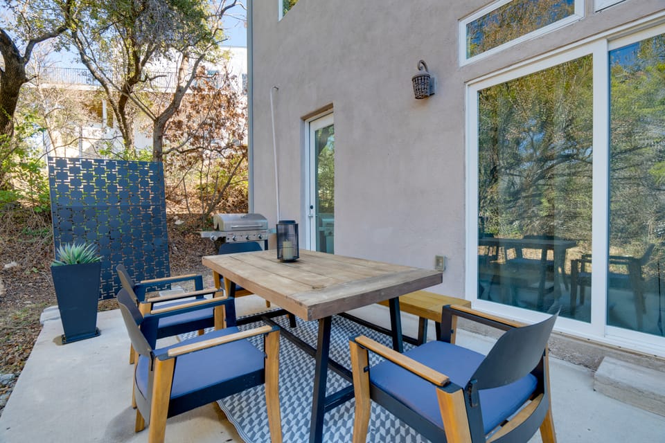 Near Lake Travis & Marina: Modern Austin Getaway! House in Lake Austin