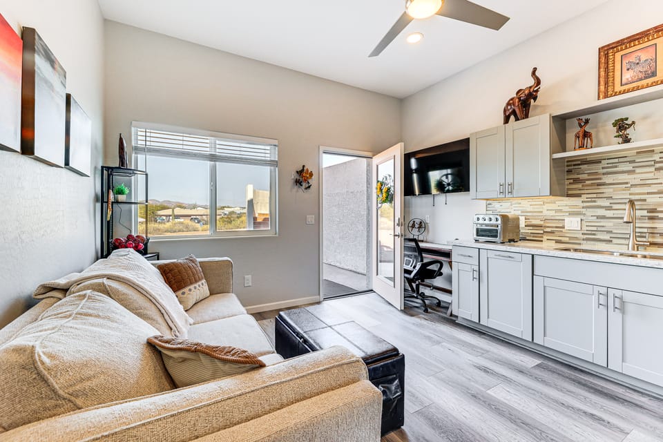 Cozy Couple's Retreat w/ Views in Apache Junction Apartment in Apache Junction