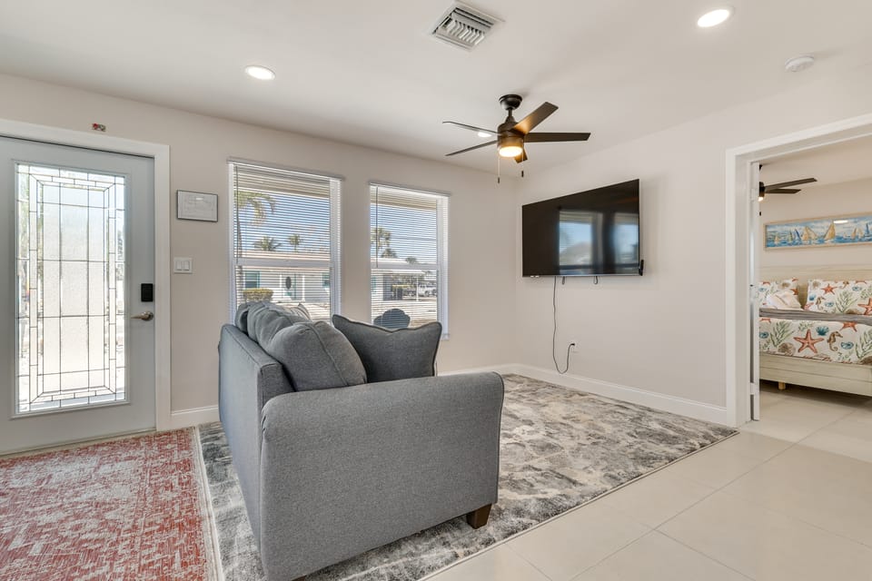 1 Block to Beach: Gulf Coast Escape w/ Patio! Apartment in Estero Island