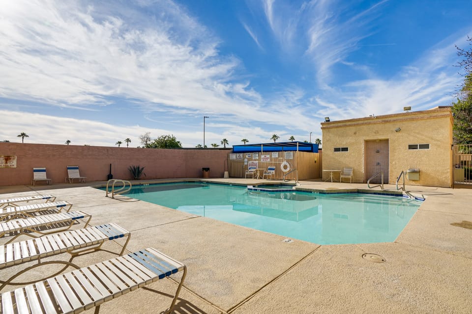 4 Mi to Surprise Stadium: Condo w/ Pool! Apartment in Surprise