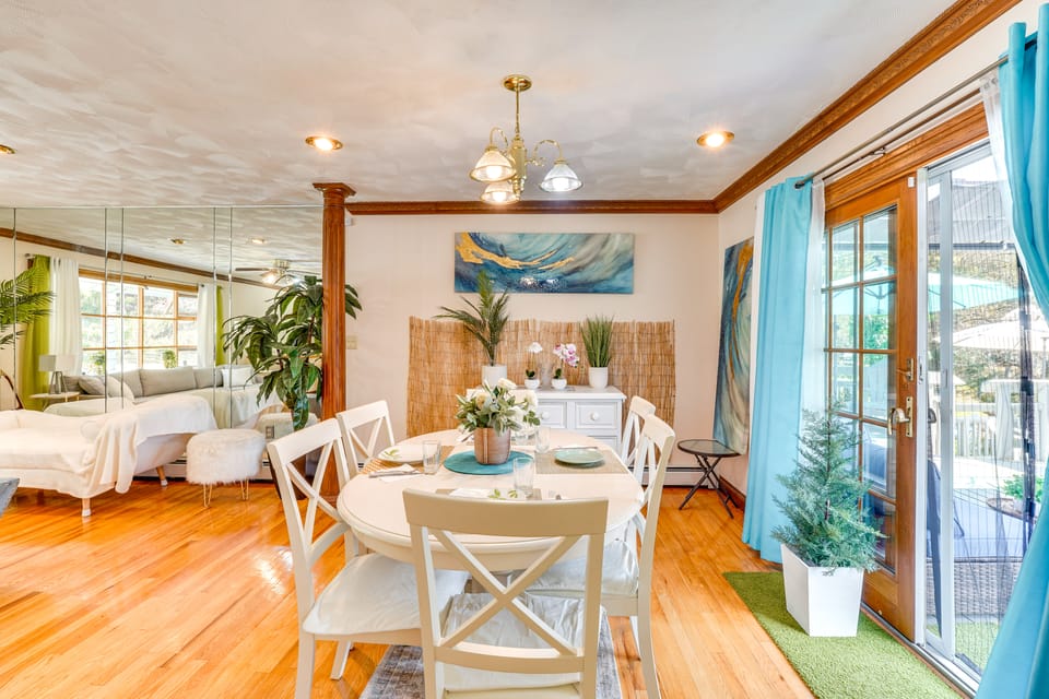 Creekside Catskills Retreat: Deck, BBQ, & Firepit House in Hudson Valley