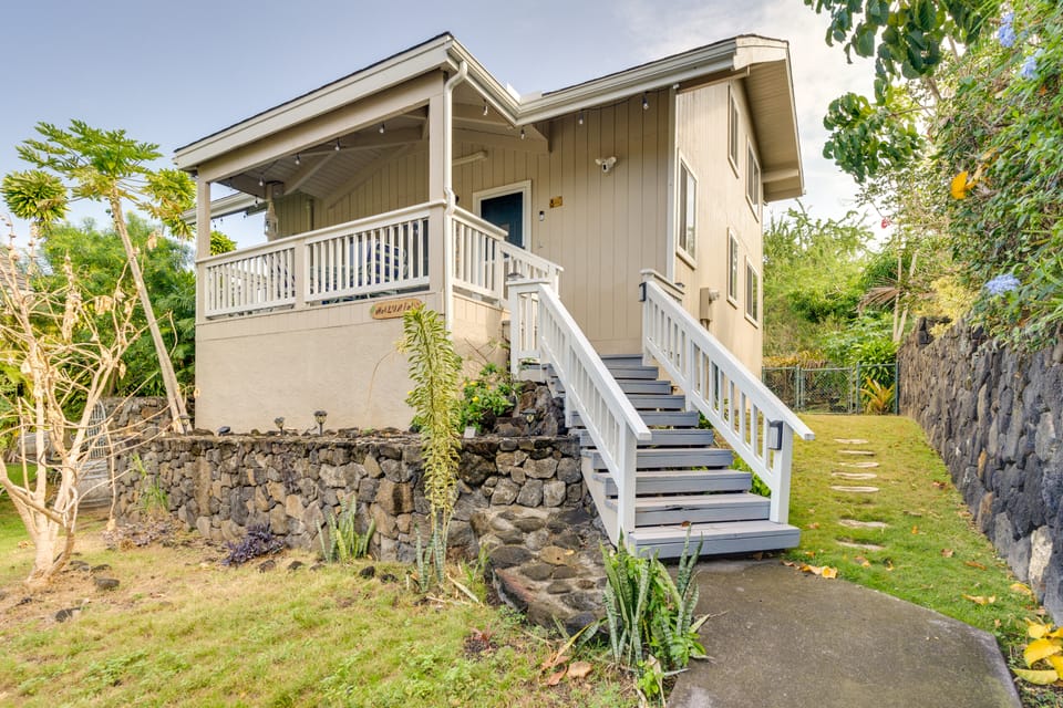 1 Mi to Dtwn: Dreamy Kailua-Kona Home w/ Balconies House in Komohana Kai