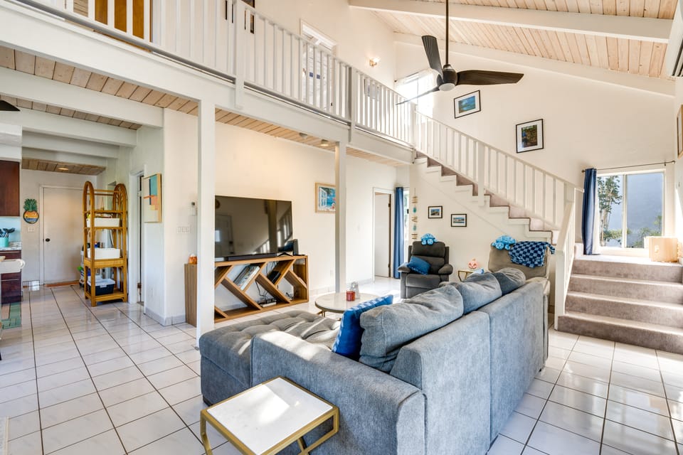 1 Mi to Dtwn: Dreamy Kailua-Kona Home w/ Balconies House in Komohana Kai