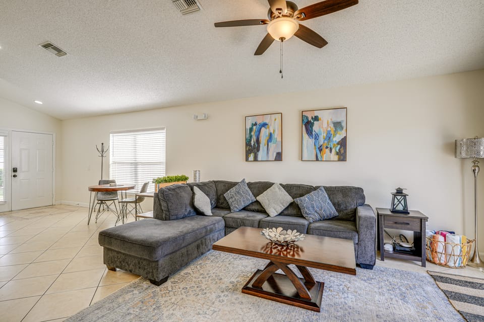9 Mi to Disney: Home w/ Pool Table & Water Views! House in Kissimmee