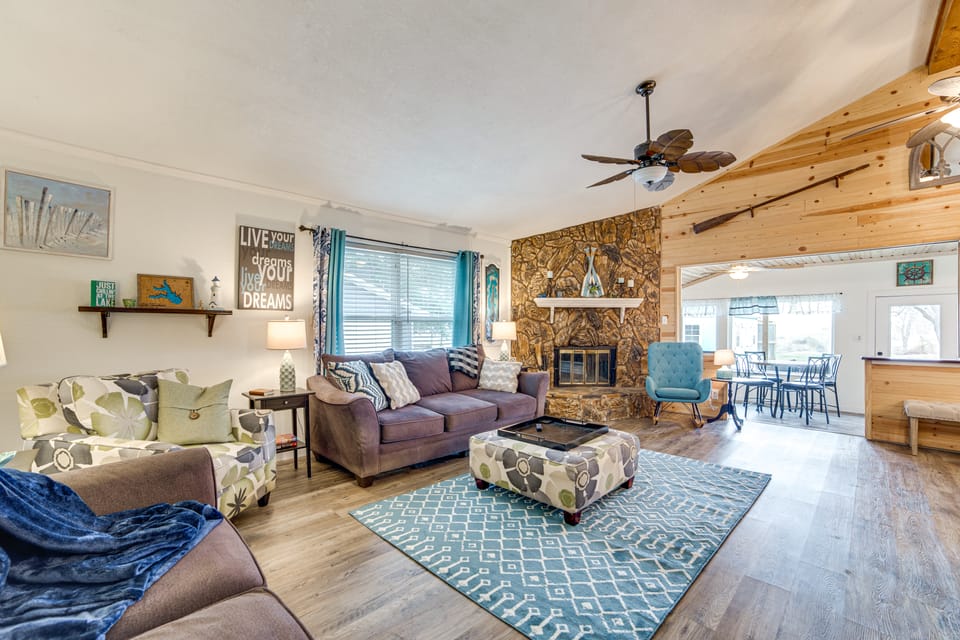 Crappie Fishing On Site! Lake Tawakoni Escape House in Lake Tawakoni