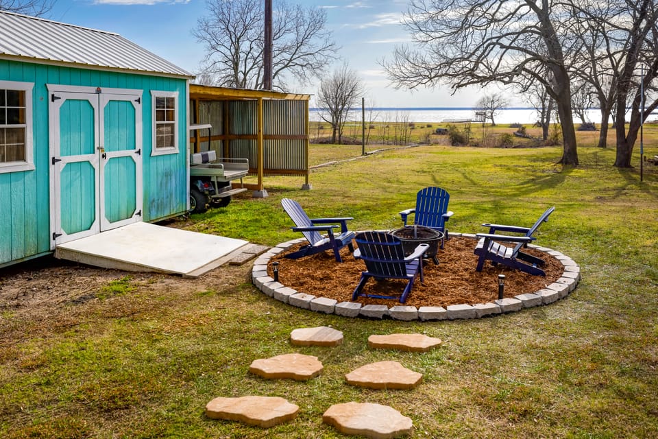 Crappie Fishing On Site! Lake Tawakoni Escape House in Lake Tawakoni