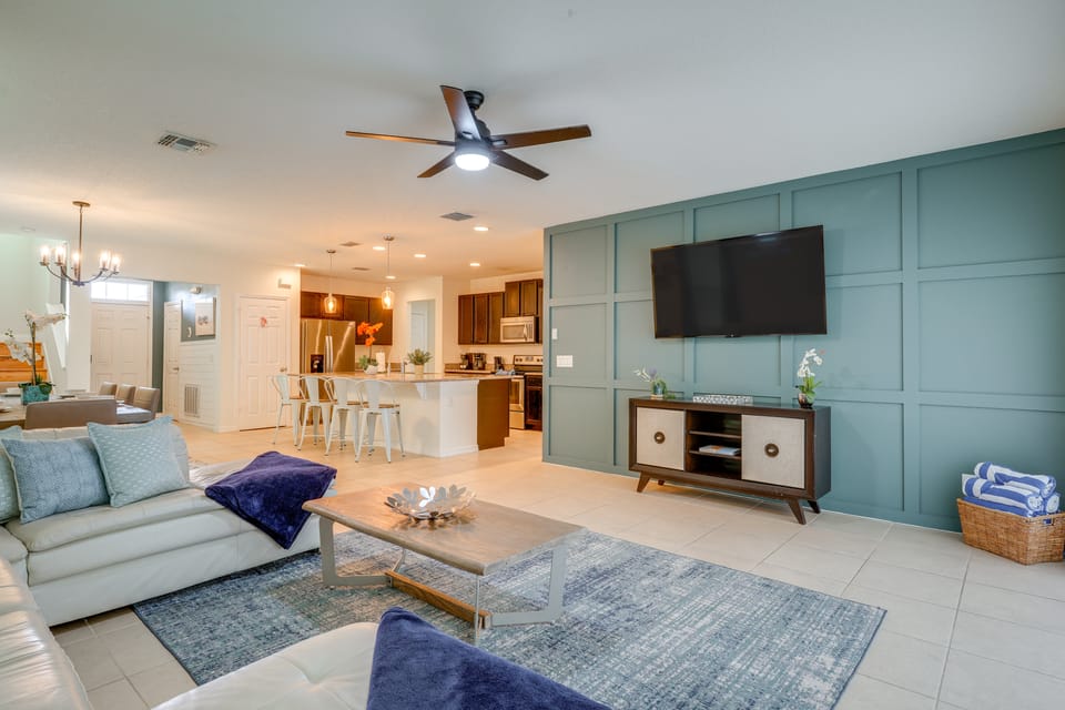 Private Pool: Spacious Family Getaway by Disney! House in Four Corners
