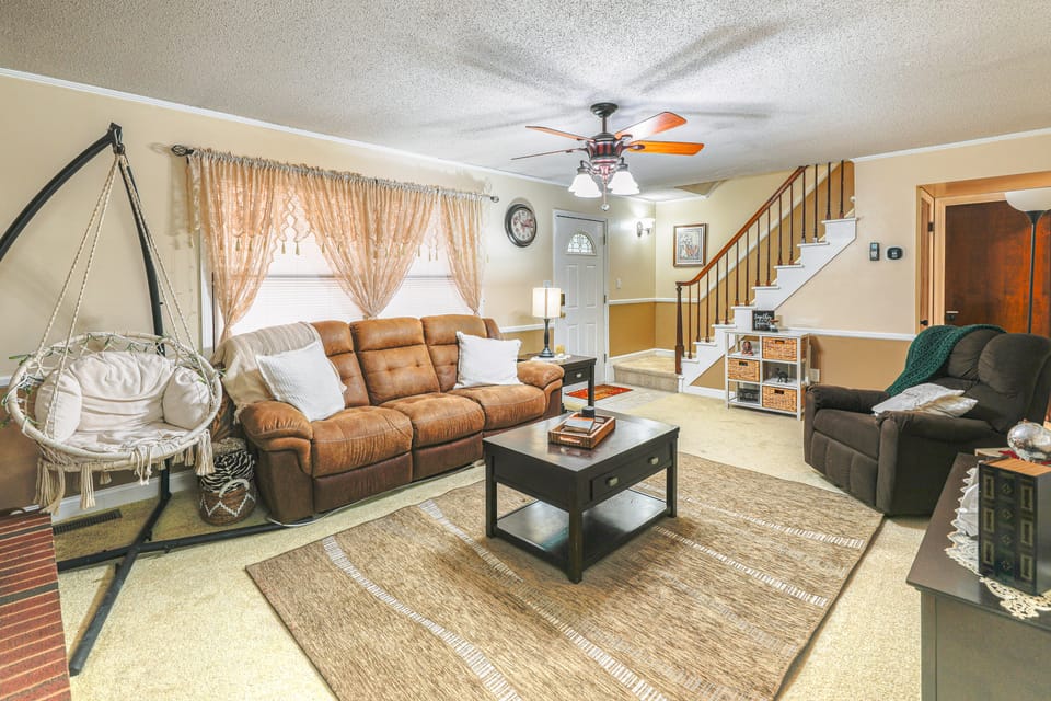 6 Mi to Salisbury: Forest-View Sanctuary! House in Worcester County