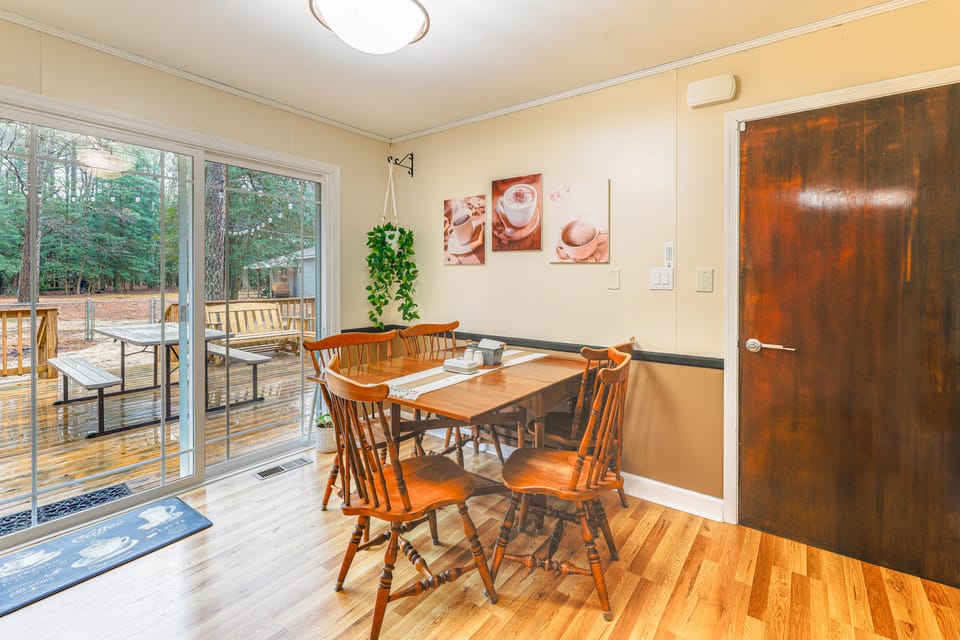 6 Mi to Salisbury: Forest-View Sanctuary! House in Worcester County