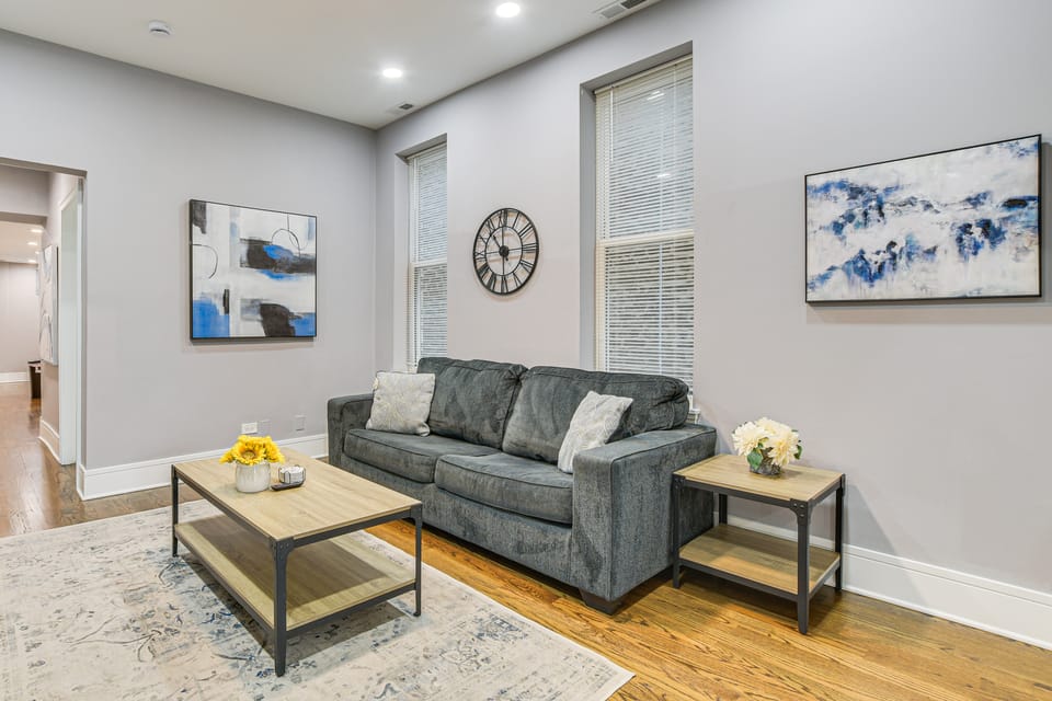 5 Mi to Dtwn: Ukrainian Village Apartment! Apartment in Chicago