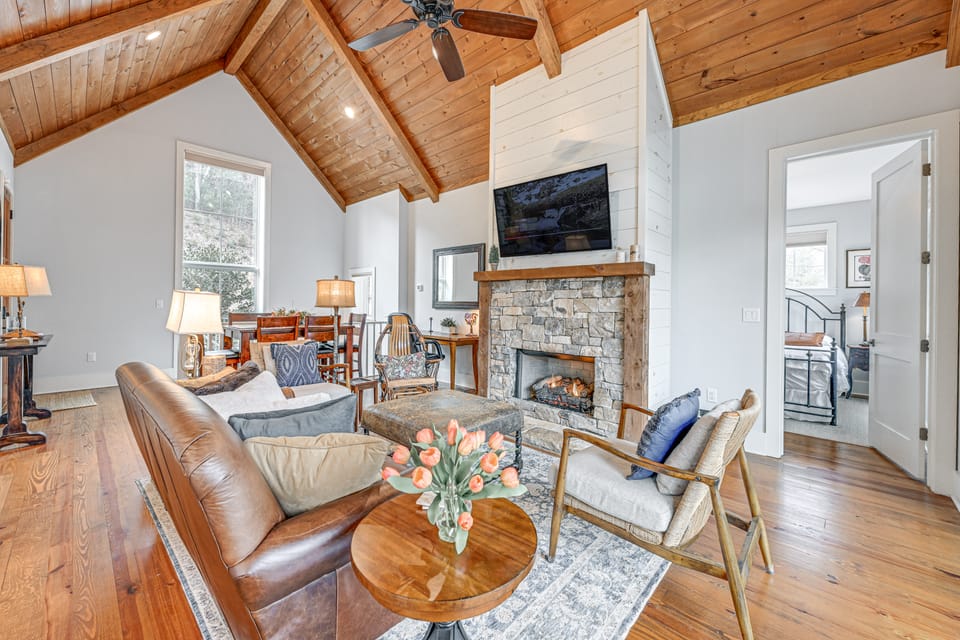 Direct Lake Access & Fire Pit: Tuckasegee Cottage! Cottage in North Carolina